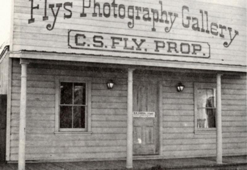 Fotografski dućan poznatog tombstoneskog fotografa Camillusa S. Flya - Prije 140 godina zbio se ponajveći mitskih događaj na Divljem zapadu