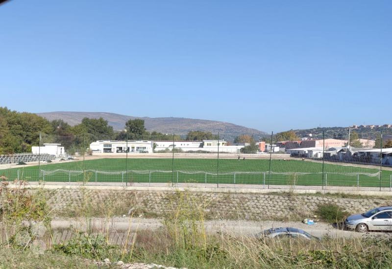 Čapljina dobila prvi nogometni teren s umjetnom travom na otvorenom