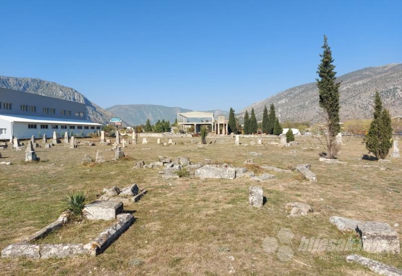 Ekshumacija na Vojnom groblju u Mostaru: Tražile se žrtve iz proteklog rata