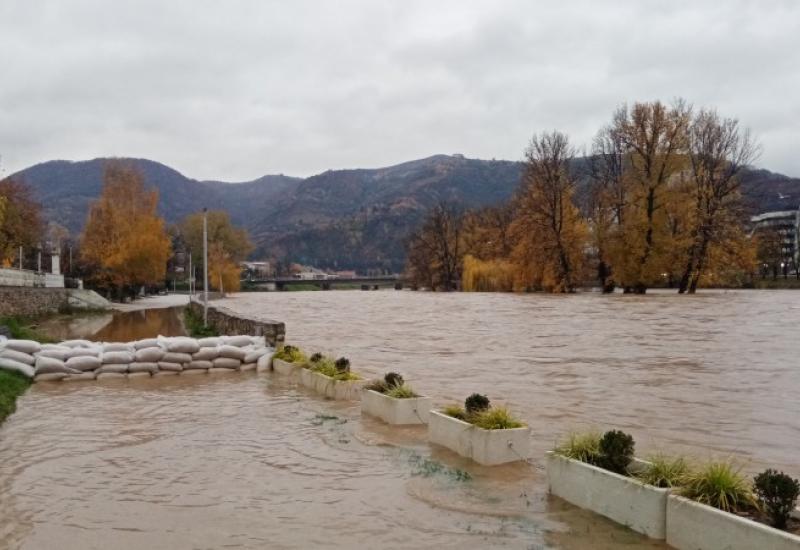 Stanje u Zenici - Bosna se izlila u nekoliko gradova ZDK-a