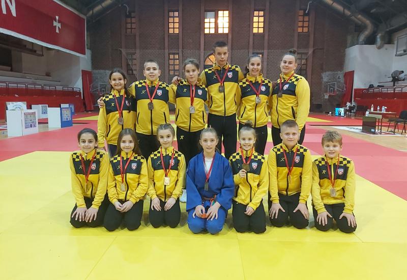 Džudaši Borse donijeli 13 medalja iz Crne Gore