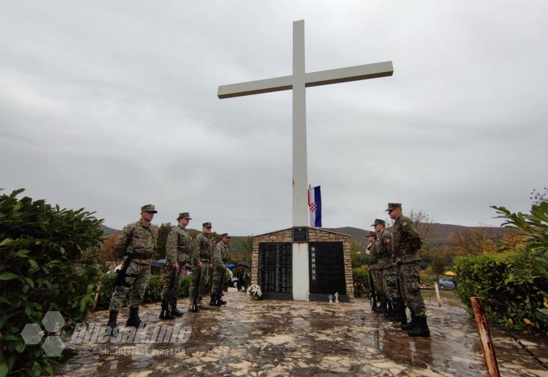 Čapljina: Odana počast Božanu Šimoviću u njegovom rodnom mjestu