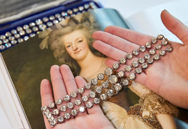 Narukvice Marije Antoanete prodane za vrtoglavih 7,46 milijuna švicarskih franaka