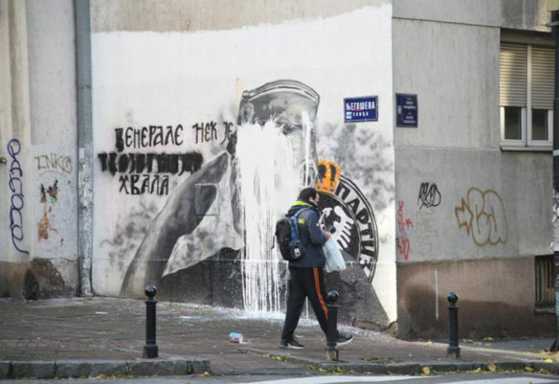 Beograd: Uništen mural Ratku Mladiću 