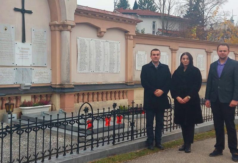 Vitežani u Grazu: Posjetili grob biskupa Garića, nastavljene aktivnosti na afirmacija njegova lika i djela