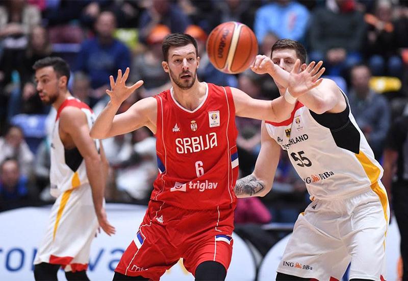 Srpski košarkaš se srušio na treningu, hitno prebačen u bolnicu