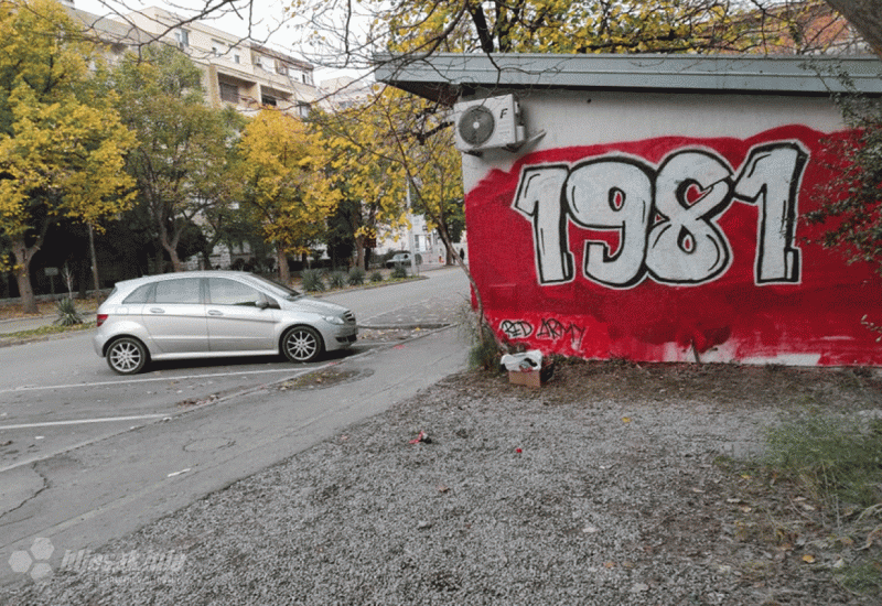 Prefarban grafit  zbog kojeg su izbili navijački neredi u Mostaru - Prefarban grafit  zbog kojeg su izbili navijački neredi u Mostaru