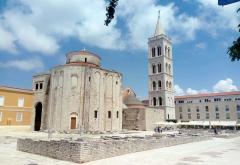 Zadar, grad zapretan u sunčanoj zraci