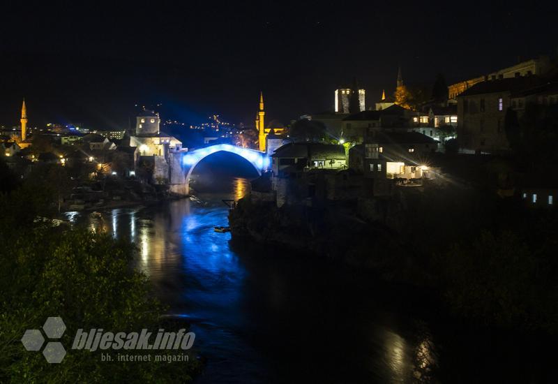Znate li zašto je Stari most osvijetljen u plavo-bijelo?