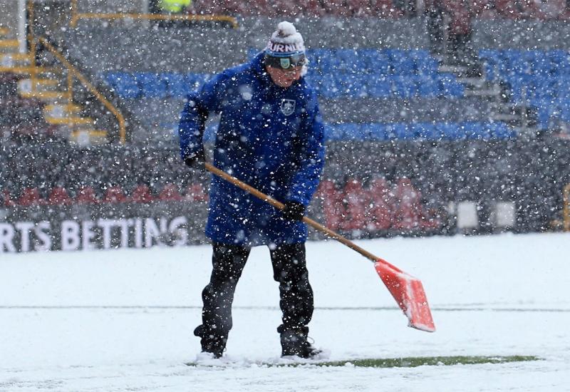 Zbog snijega odgođen duel između Burnleya i Tottenhama