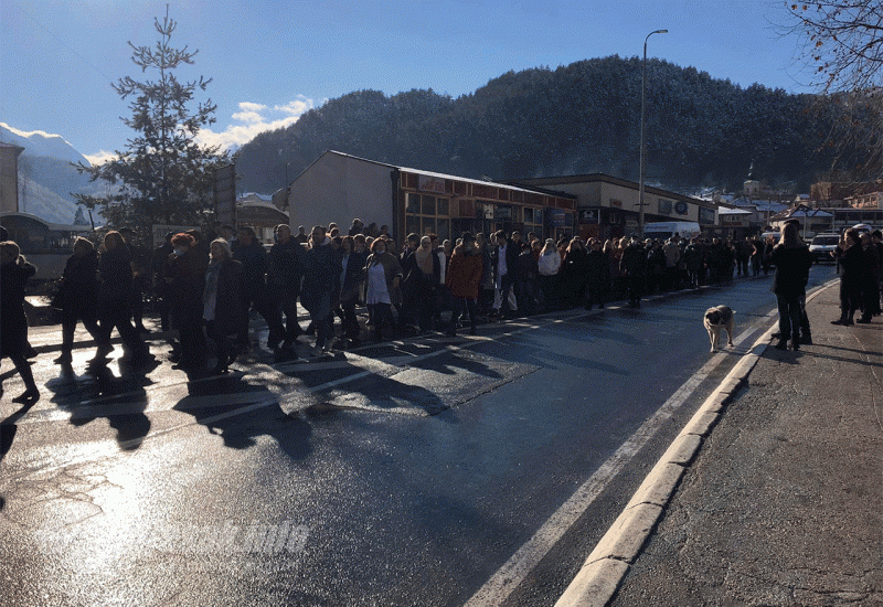Zdravstveni djelatnici u Konjicu: Plaće ili totalna blokada puta M17 i institucija u Mostaru
