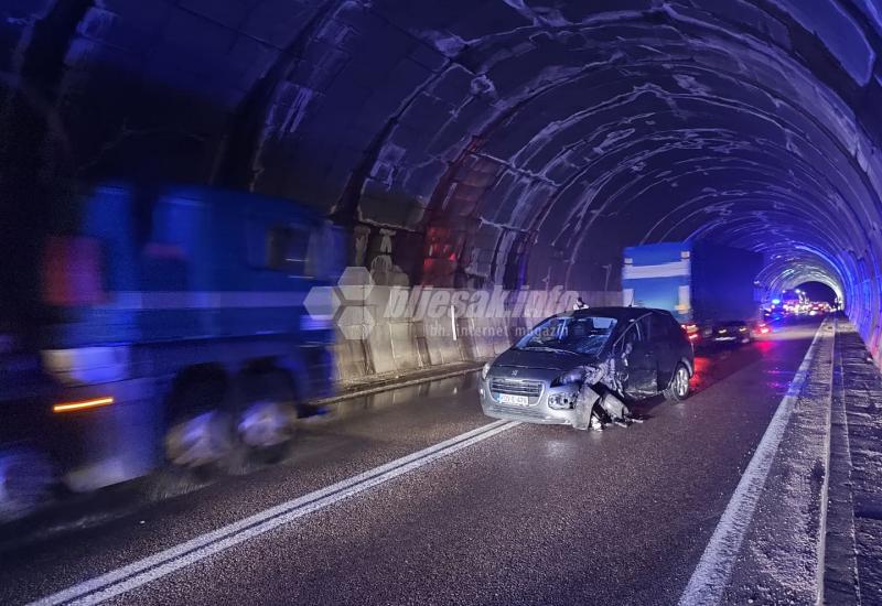 Prometna nesreća u tunelu Vidikovac - FOTO | Prometna nesreća u tunelu Vidikovac, obustavljen promet 