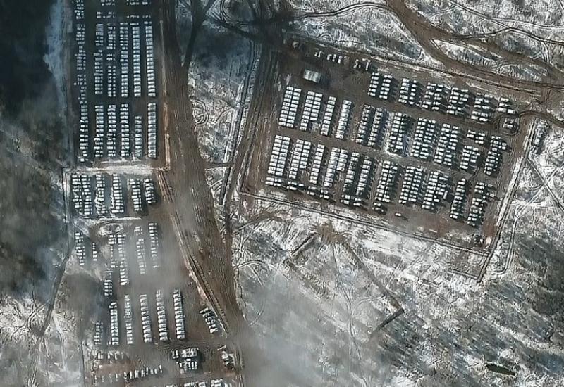 Satelitske snimke ruske vojske na granici s Ukrajinom - Satelitske snimke razotkrile nagomilanu rusku vojsku na ukrajinskoj granici