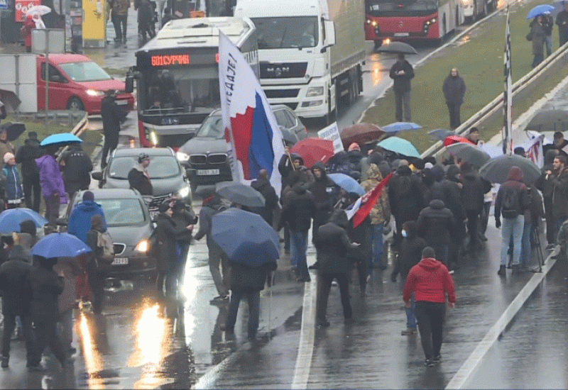 Srbija: Završene blokade, incident u Beogradu