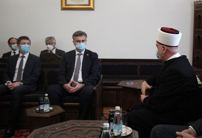 Plenković i Kavazović - Kavazović visi spas u Plenkoviću i najavio da će se Islamska zajednica suzdržati od svrstavanja