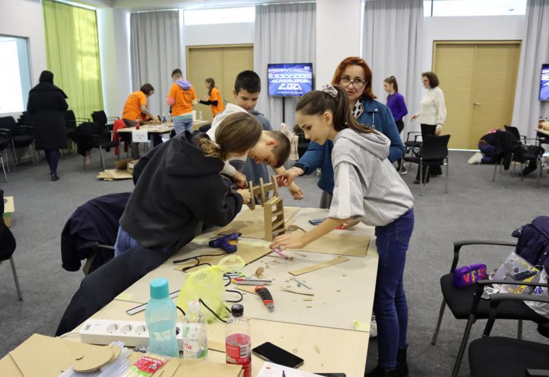 Klikerijada 2021: Mostarski osnovnoškolci pokazali kreativnost i inovativnost - Klikerijada 2021: Mostarski osnovnoškolci pokazali kreativnost i inovativnost