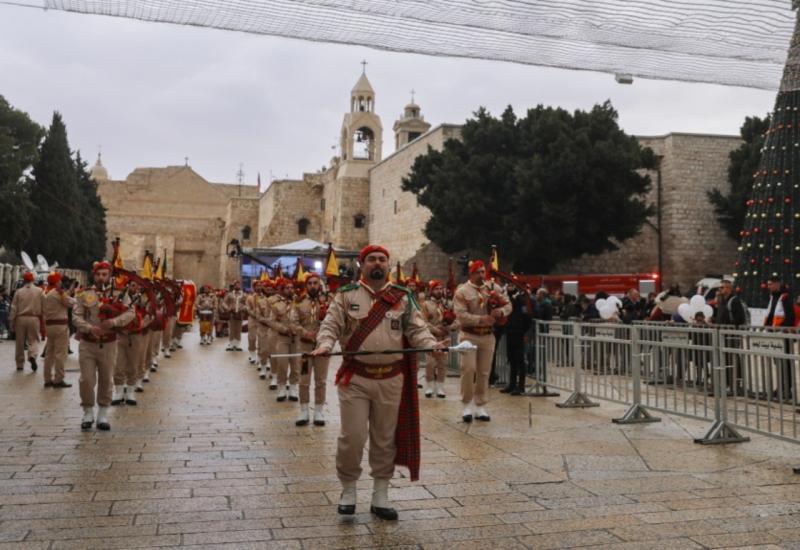 Tradicionalna božićna procesija krenula prema Betlehemu