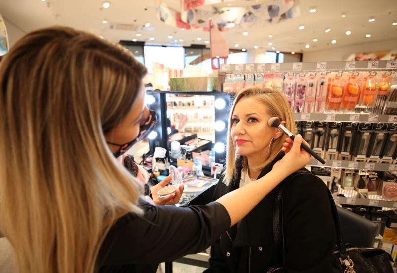 Nova usluga u odabranim dm prodavnicama: Šminkanje i beauty savjetovanje