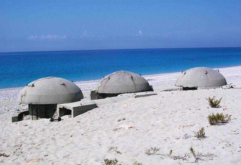 Komunistički bunkeri u Albaniji - Albanija: Bunkere za nuklearni napad uništilo more