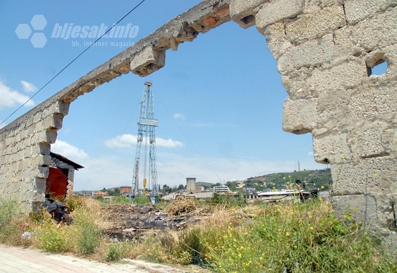 Industrija, bila - Kučova/Dimal: NATO baza, stare crkve, nafta i ilirski grad