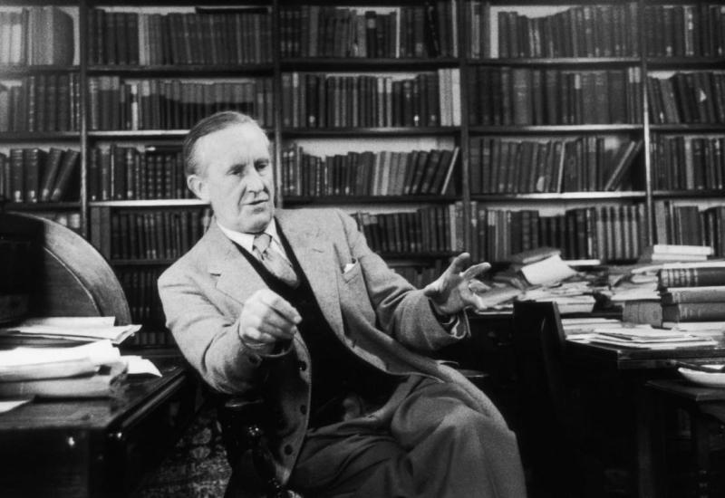 J.R.R. Tolkien (Bloemfontein, 3. siječnja 1892. – Bournemouth, 2. rujna 1973.) - Zanimljivi život i porijeklo autora 