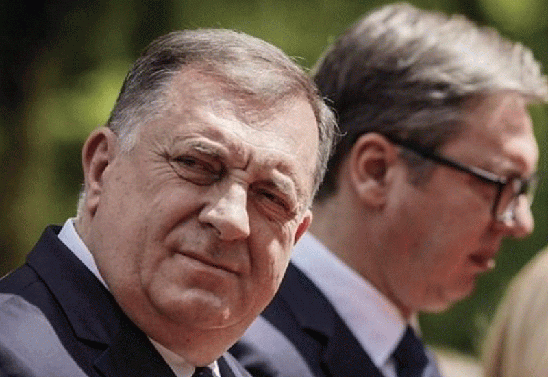 Vučić će pustiti Dodika niz vodu kao što je Milošević pustio Karadžića