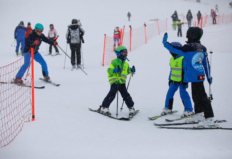 Pune ruke posla za ski-instruktore: Svi žele skijati!