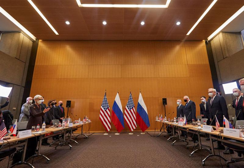 Amerika i Rusija: tko brani, tko napada?