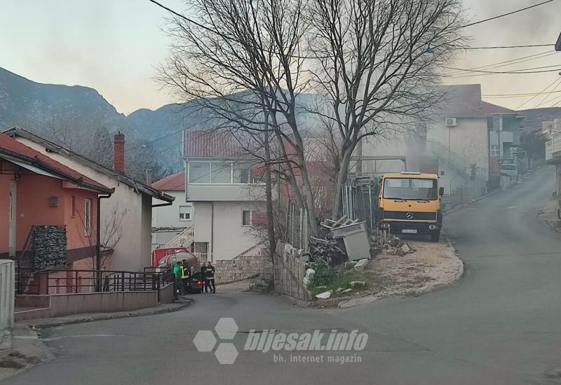 Požar u Mostaru - 12 požara: Pune ruke posla za mostarske i čapljinske vatrogasce