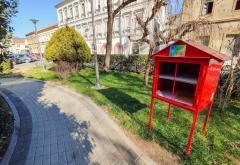 Mostarci čitaju: Male ulične biblioteke skoro prazne