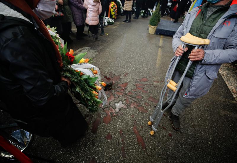 Obilježavanje 28. godišnjice od masakra na pijaci Markale u Sarajevu - 29 godina od zločina na Markalama: Žrtvama počast odao Schmidt, poručeno da se ne minimizira neofašizam 