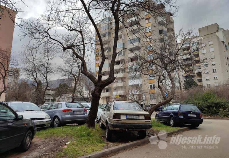  - Mostar: Bježanje od normalnog parkiranja