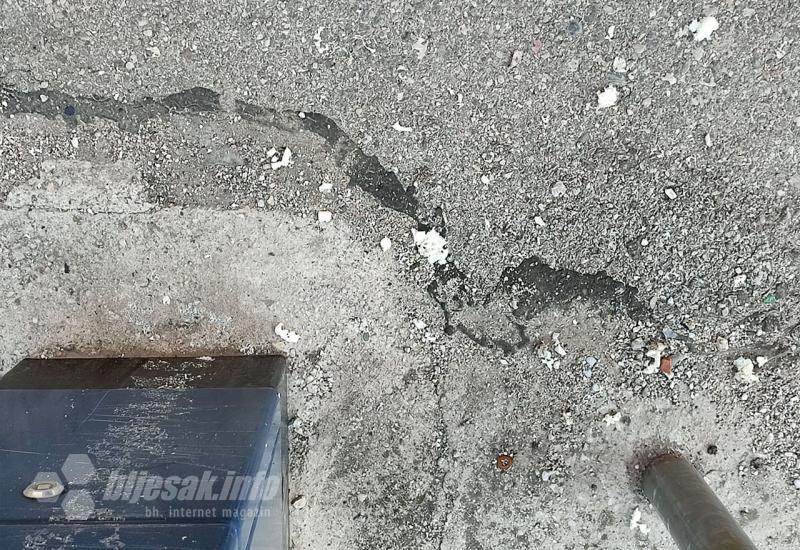 Mostar: Pur pjenom pokušali uništiti parking aparate  - Mostar: Pur pjenom 