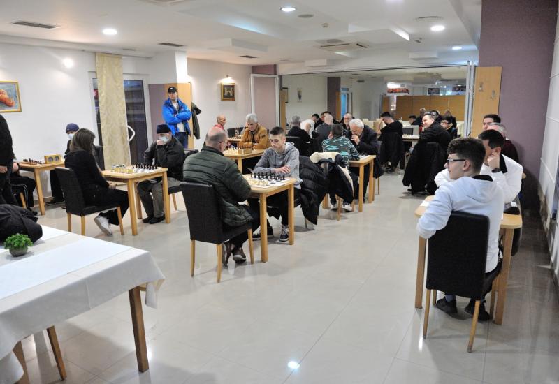 Mostar: Održan tradicionalni šahovski turnir u okviru obilježavanja 45. godišnjice Univerziteta