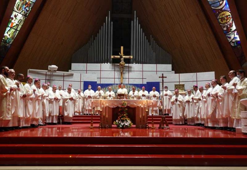 Biskupi BK BiH i HBK slavili Euharistiju u mostarskoj katedrali uoči svog 24. zajedničkog zasjedanja