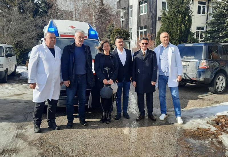 Donacija stigla u Kupres - Sanitetsko vozilo za Dom zdravlja