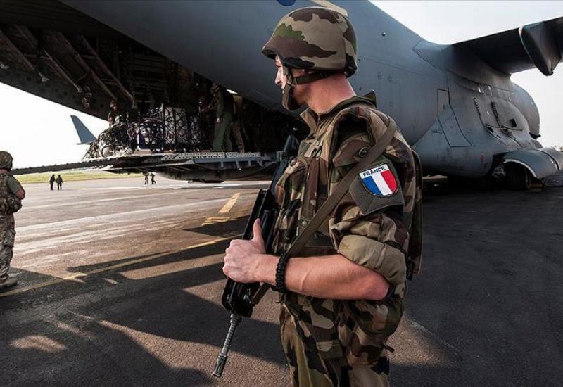 Francuska se povlači i Mali prepušta Rusima
