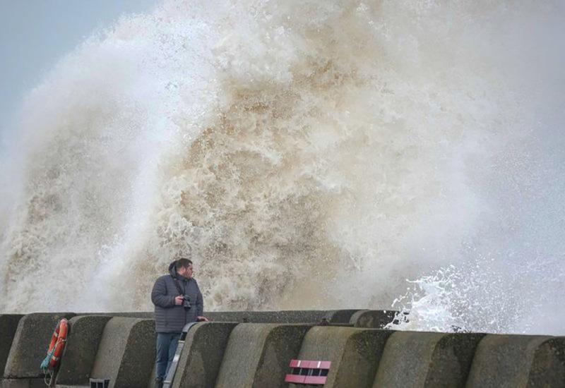 Britanija se sprema za jednu od najgorih oluja u 30 godina