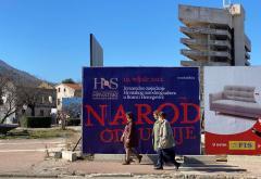 FOTO | Mostar 'se sprema': Osvanuli plakati HNS-a 