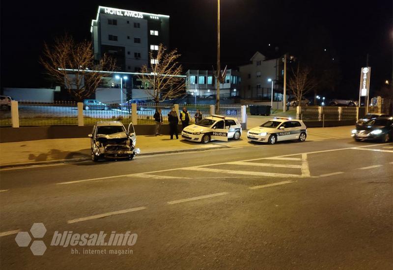 Jedna osoba ozlijeđena u prometnoj u Mostaru
