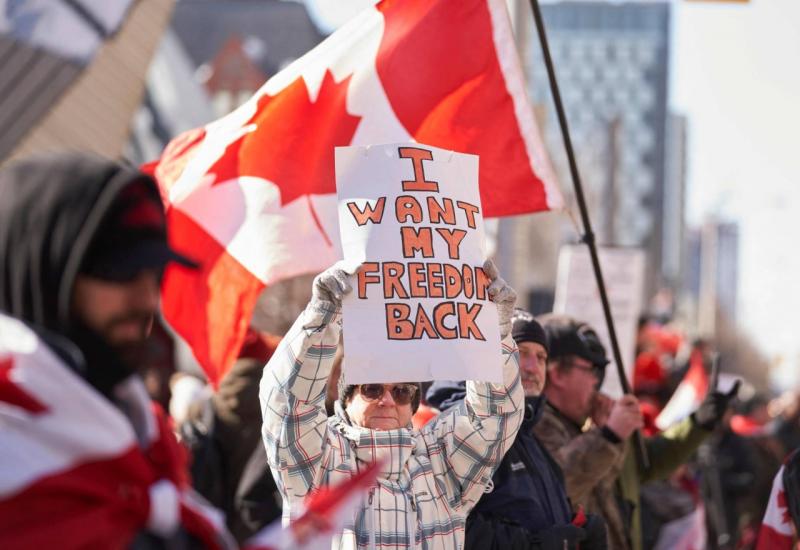 VIDEO | Prosvjedi u Kanadi: 170 uhićenih, policija koristila i šok-bombe 