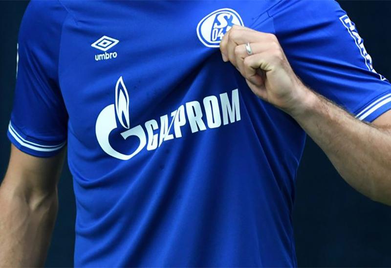 Dres Schalke 04 - Schalke 04 odlučio ukloniti logo ruskog energetskog diva Gazproma