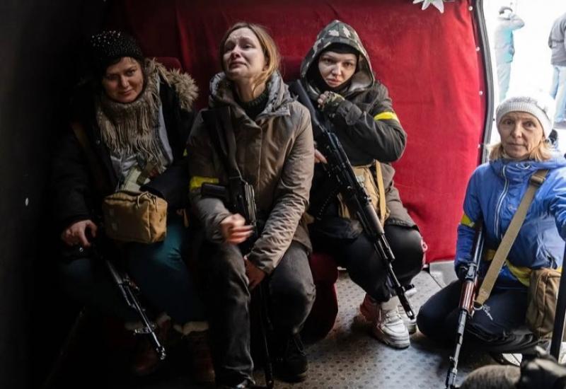 Žene Ukrajine, volonterke se bore za svoju zemlju - Rusija napreduje sporije od očekivanog, još nisu osvojili nijedan veći grad