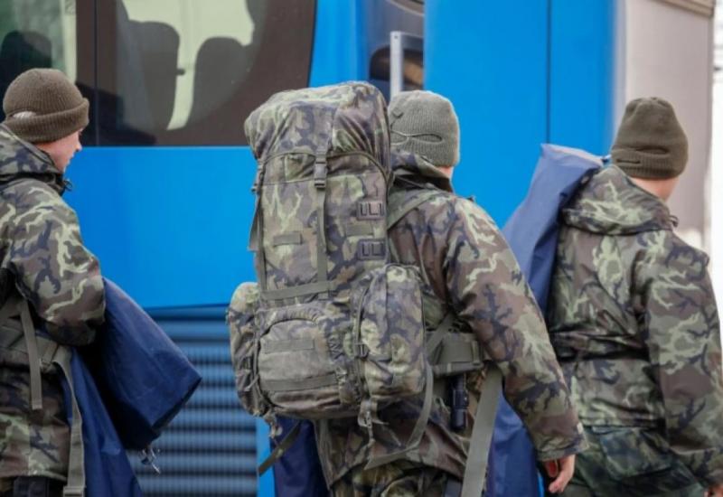 Prvi hrvatski dobrovoljci stižu u Ukrajinu i kreću na bojišnicu