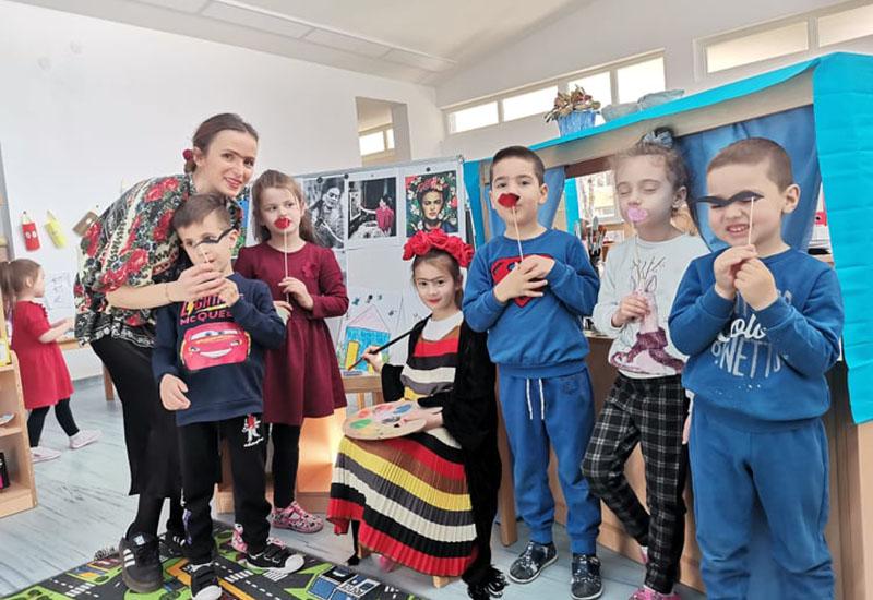 Zanimljiva ogledna aktivnost - Mališani u Čapljini učili o životu umjetnice Fride Kahlo