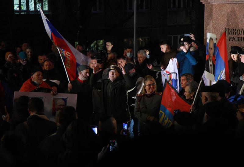 VIDEO: Podrška Rusiji iz Beograda: ''Vučiću Šiptaru, izdao si Srbiju'', ''Putin je najjači''