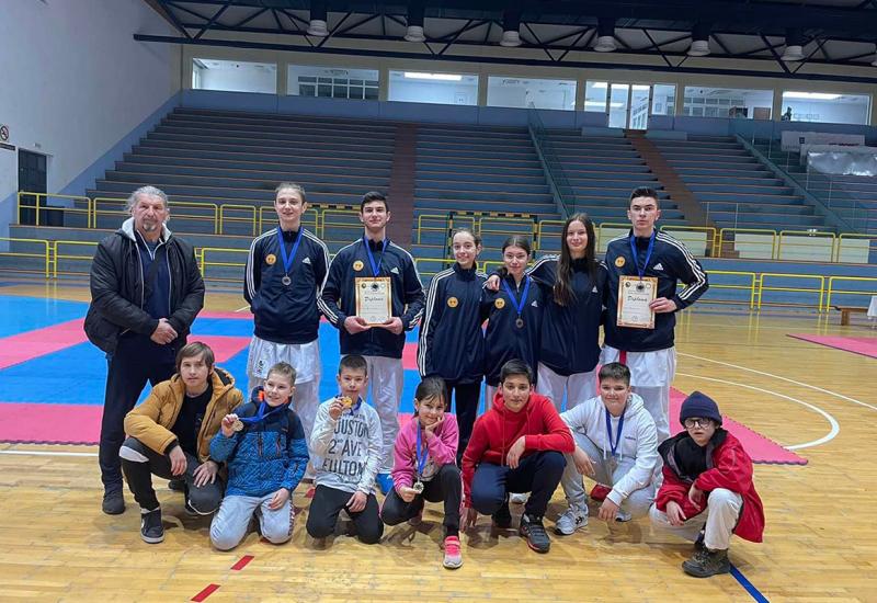 Univerzitetski karate klub ''Student'' u Mostar donio osam medalja