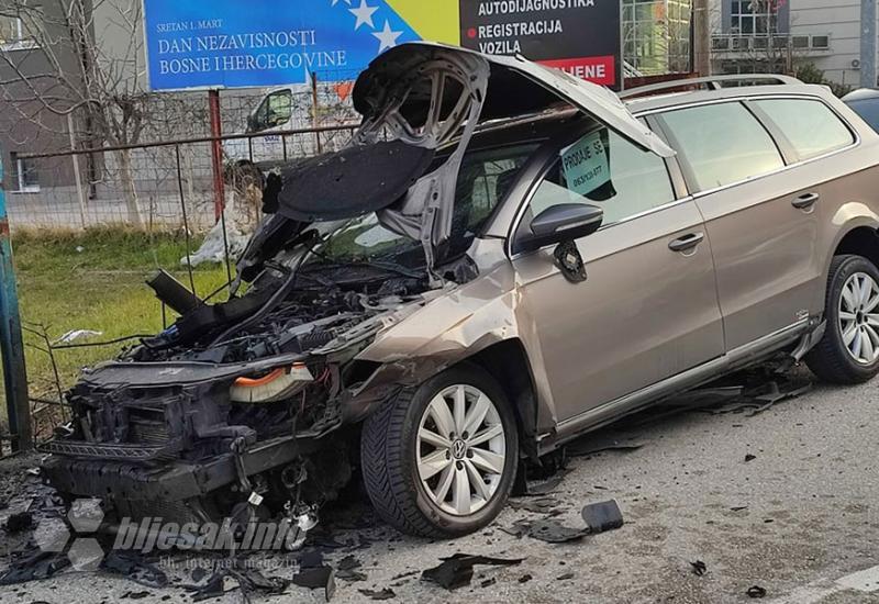 U eksploziji oštećena dva automobila stranih registarskih oznaka - Mostar: U eksploziji oštećena dva automobila 