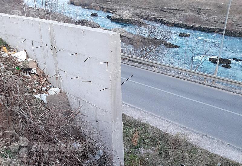 Pismo iz Mostara: Nedovršeni zid je velika prijetnja!