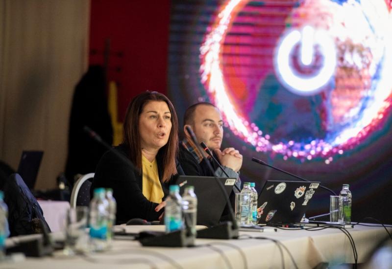 U Tesliću održan okrugli stol na temu prilagođavanja klimatskim promjenama u Bosni i Hercegovini
